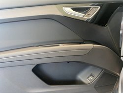 Q4 45 e-tron 210 kW ACC AUT Kam. Navi Standh. LM