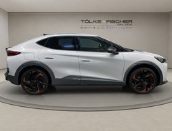 Tavascan Endurance DCC ACC AUT Kam. Navi Pano