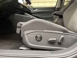 Golf VIII 1.5 eTSI Style IQLight ACC AHK AUT LED