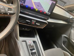 Leon 1.5 eTSI DCC ACC AUT Kam. Navi Sportp. LED