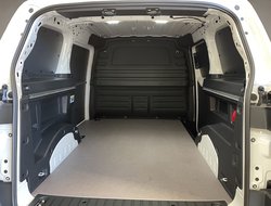 ID. Buzz Cargo Pro 79kWh 210kw NaviPro AHK AUT