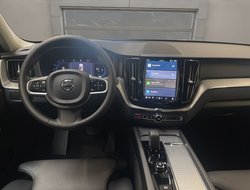 XC60 B5 (E6e) Ultra Dark ACC AHK AUT Kam. Navi