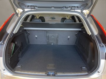 XC60 B4 (Diesel) Plus Dark ACC|AHK|AUT|Kam.|Navi – Bild 17