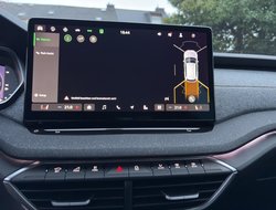 Octavia Combi 2.0 TDI DSG ACC AHK Navi eHeck LED