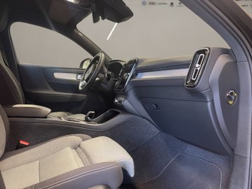 XC40 B3 Core AHK AUT Kam. Navi Standh. Virtual – Bild 18