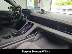 Taycan GTS HA-Lenkung Active-Ride Head-Up