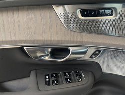 XC90 B5 Plus Bright AWD MHEV 184 PS ACC Kam. LED