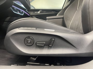 Passat Variant 2.0 TDI  Business DCC ACC AHK LM – Bild 10