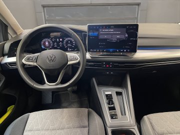 Golf VIII Variant 1.5 eTSI  W Life ACC AHK AUT – Bild 16