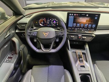 CUPRA Formentor VZ5 2.5 ACC AUT Navi Pano Virtual – Bild 16