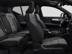 XC40 B3 Plus Black Edition ACC AUT Kam. Navi 360
