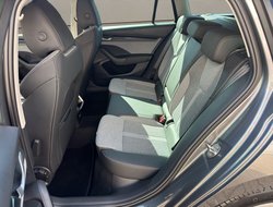 Octavia Combi 2.0 TDI W Selection ACC AHK AUT LM