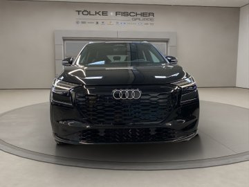Q4  e-tron performance W AHK AUT Navi Sportp. LM – Bild 3