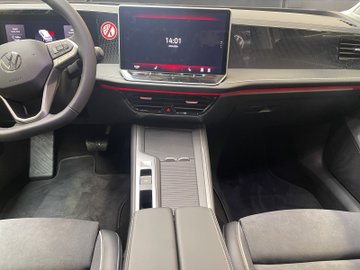 Passat Variant 2.0 TDI W Business DCC ACC AHK LM – Bild 14