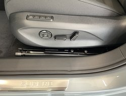 Superb Combi Sportline Navi DCC PANO AHK eHeck