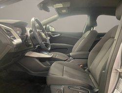 Q4 Sportback 50 quattro e-tron Basis AUT Navi LM