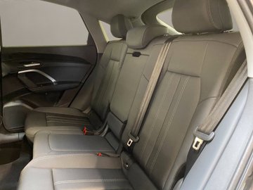 Q5 Sportback Quattro e-hybrid 2.0 220kW ACC AHK – Bild 15