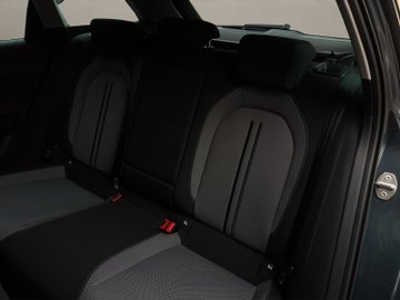 Leon Sportstourer 1.5 eTSI Road Edition AHK LM – Bild 13