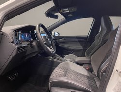 Golf VIII 2.0 TDI R-Line R-Line ACC AHK AUT Navi