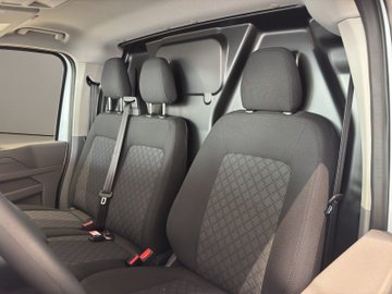 T7 Transporter e-Kasten BEV 100kW 64kWh kurz AUT – Bild 18