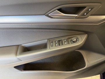 Golf VIII 1.5 eTSI Active ACC AUT Navi Standh. – Bild 9