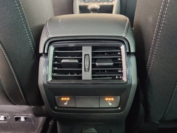 Karoq 1.5 TSI DSG Sportline DCC ACC AHK Navi – Bild 13