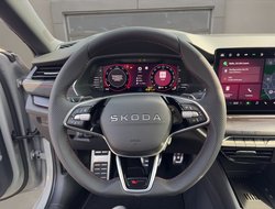 Octavia Combi RS Pano AHK Navi 360 Massage