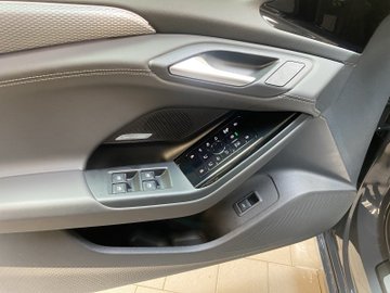 A6 e-tron Avant quattro W S-line ACC AHK AUT 360 – Bild 9