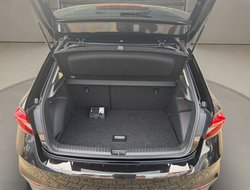 Fabia 1.0 TSI Tour ACC AUTO Kamera Navi DynLicht