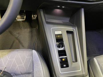 Golf Variant Energy DSG AHK ACC Netztrennwand – Bild 13