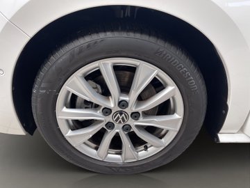 T7 Multivan 2.0 TDI lang Style DCC NaviPro Pano – Bild 7