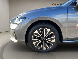 Superb Combi 2.0 TDI W Selection ACC AHK AUT HUD