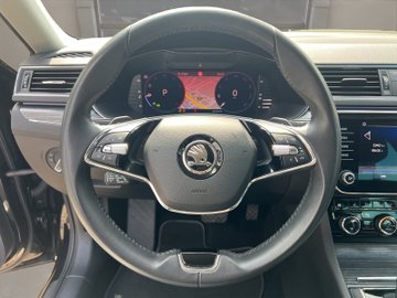 Superb Combi 2.0 TDI Style ACC AUT Navi Virtual – Bild 10