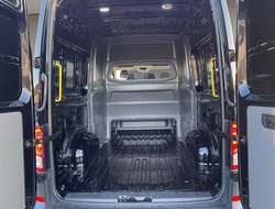 Crafter Plus 35 Kasten FWD MR Hochdach TDI