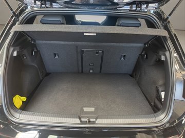 Golf VIII 1.5 eTSI R-Line IQLight ACC AHK – Bild 17
