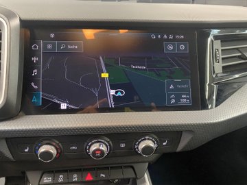 A1 Sportback 40 2.0 TFSI S-Line S-line AUT Navi – Bild 13