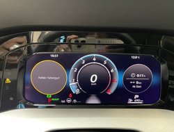 Golf VIII Variant 1.5 eTSI  85 kW Life ACC AHK