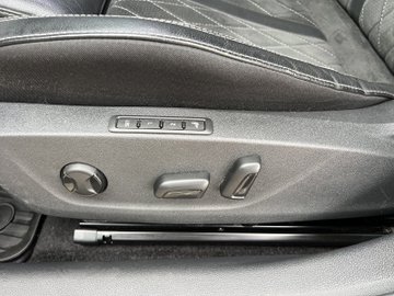 Octavia Combi RS Plus DCC ACC Navi AHK eHeck – Bild 9