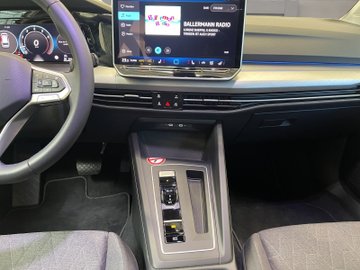 Golf VIII Variant 1.5 eTSI  W Life ACC AHK AUT – Bild 14