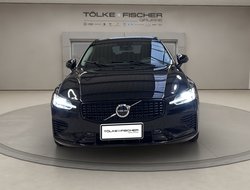 V60 Kombi T6 Twin Engine Ultra Dark Recharge ACC