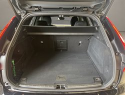 XC60 B5 Plus Black Edition ACC AHK AUT Kam. Navi