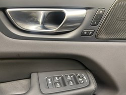 XC60 T6 Twin Engine PHEV Plus Dark Recharge ACC