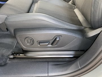 Q3 40 2.0 TFSI quattro advanced Pano AHK AUT 360 – Bild 10