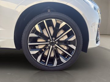 XC60 T8 AWD PHEV ULTRA DARK ACC|AUT|Kam.|Navi|LM – Bild 7