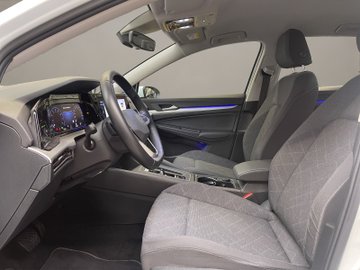 Golf VIII 1.0 eTSI Life ACC AUT Kam. Navi LED LM – Bild 8