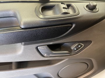 Transit Custom Kasten PHEV 340 L1 Trend AUT PDC – Bild 9