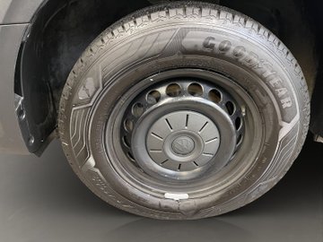 Crafter 35 2.0 TDI Kasten FWD mittellang AHK AUT – Bild 7