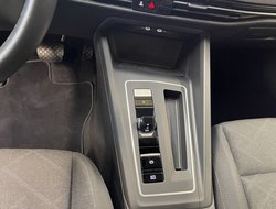 Golf VIII Variant 1.5 eTSI Life ACC AUT Navi LED