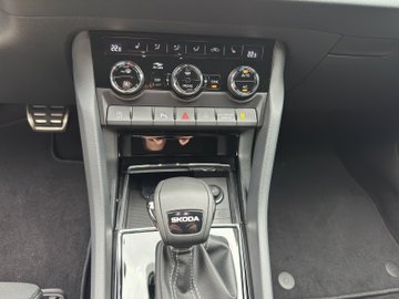 Karoq 2.0 TDI Sportline DCC ACC AHK AUT Kam. LED – Bild 14