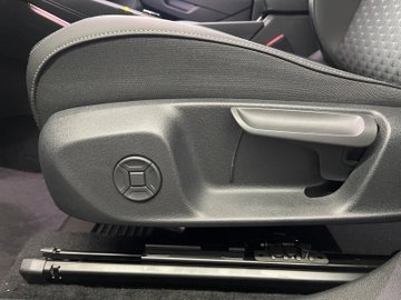 T-Roc R-Line 1.5 l eTSI OPF DSG R-Line IQLight – Bild 10